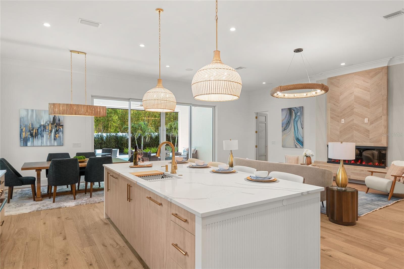 FOREST HILLS - Residential