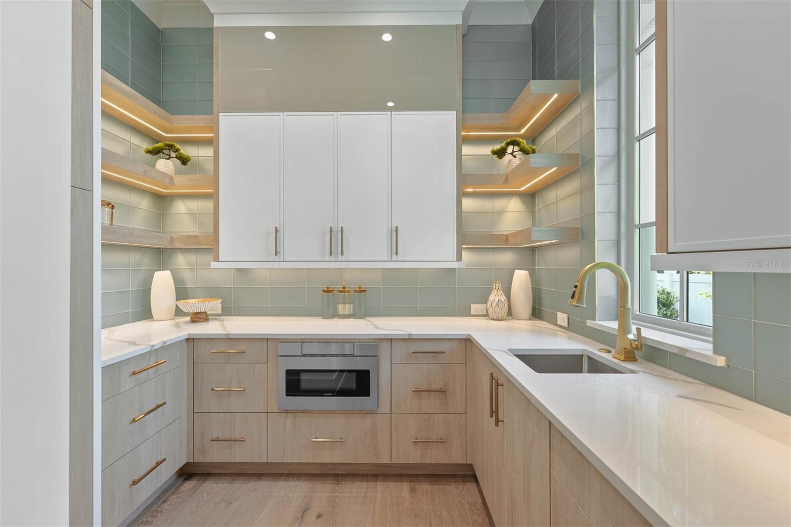 FOREST HILLS - Residential