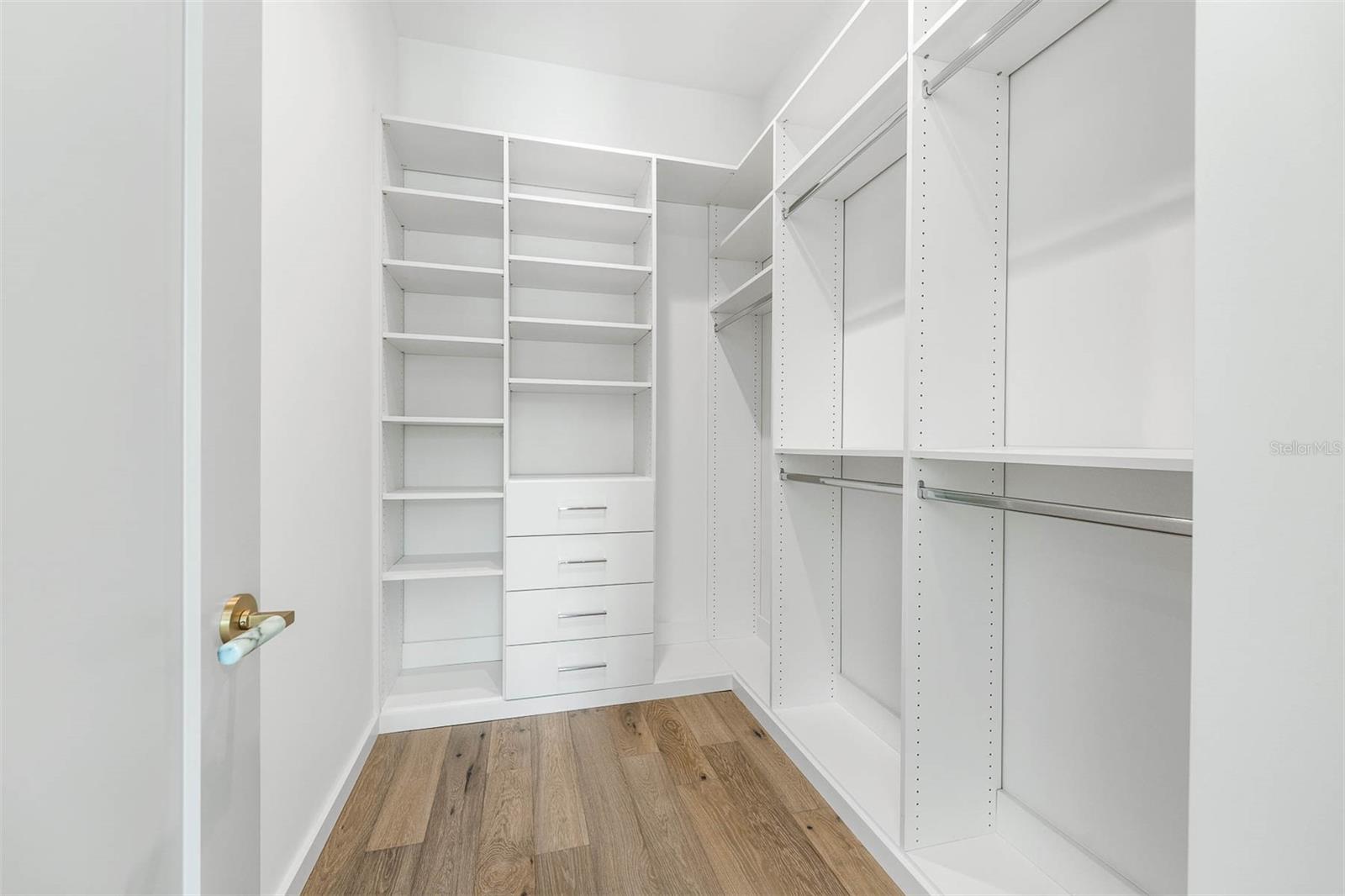 FOREST HILLS - Residential