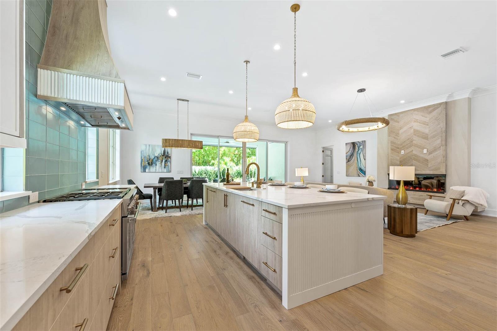 FOREST HILLS - Residential