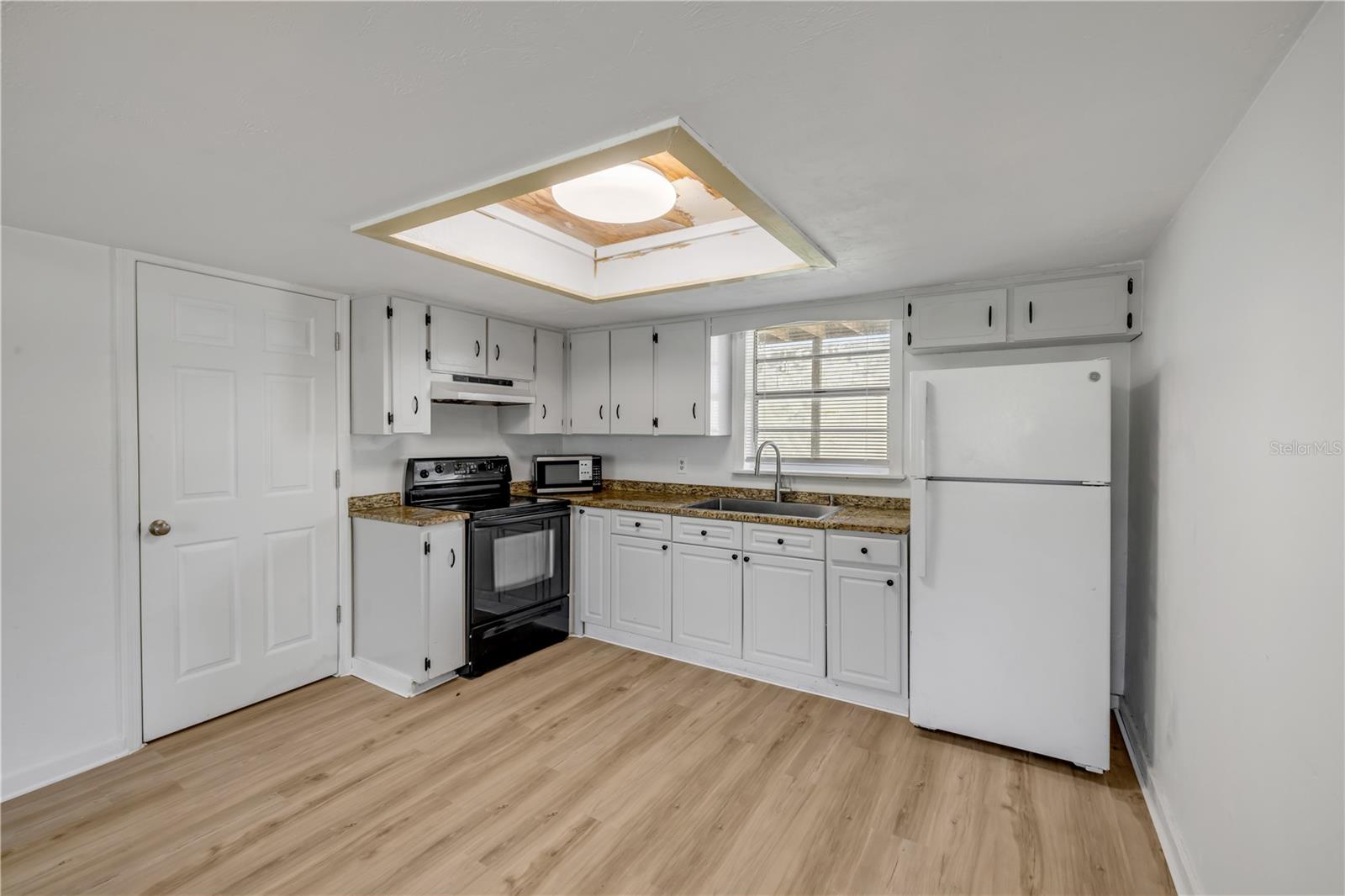 BYRON JUNE LTS 135 & 160 BLAKE UNREC 141 - Residential