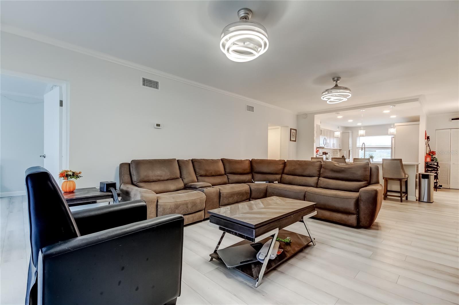 PARK CENTRAL TOWERS CONDO - Residential Lease