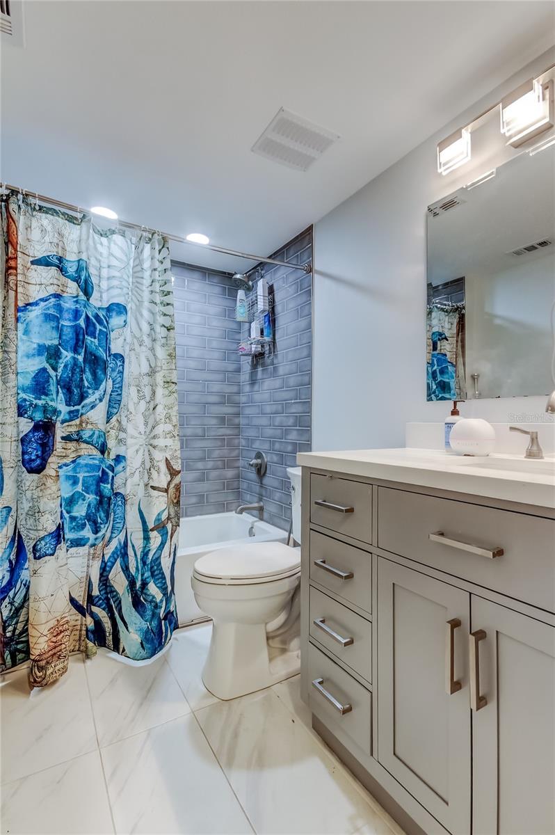 PARK CENTRAL TOWERS CONDO - Residential Lease