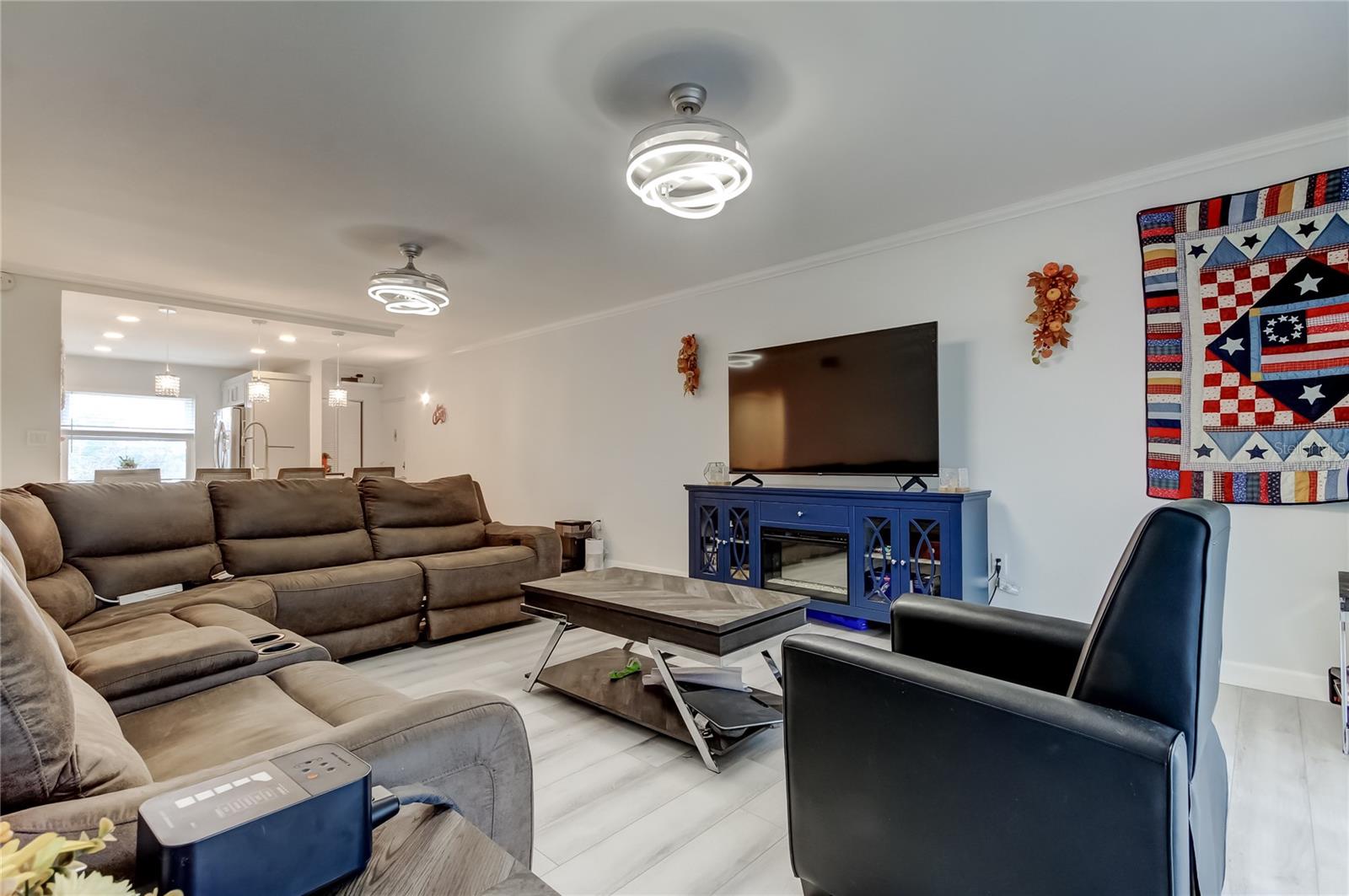 PARK CENTRAL TOWERS CONDO - Residential Lease