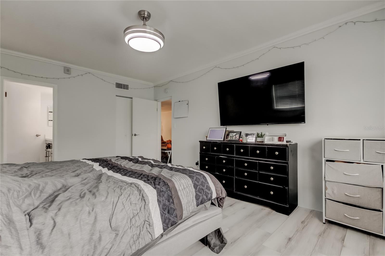 PARK CENTRAL TOWERS CONDO - Residential Lease