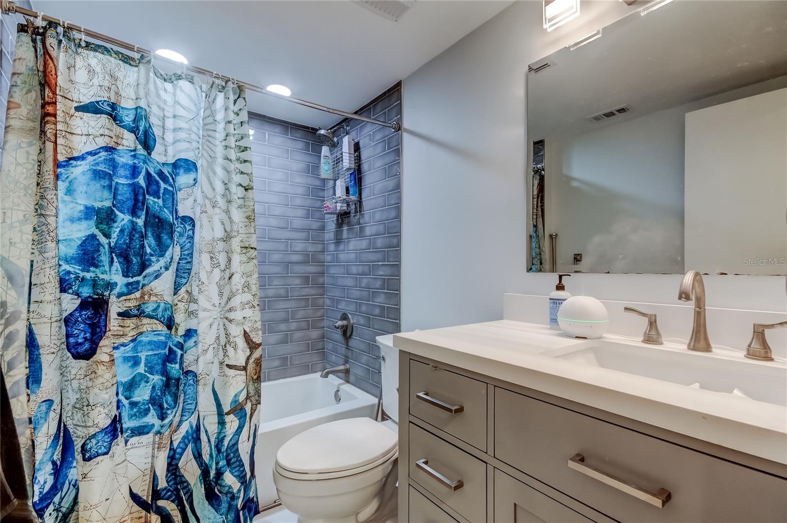 PARK CENTRAL TOWERS CONDO - Residential Lease