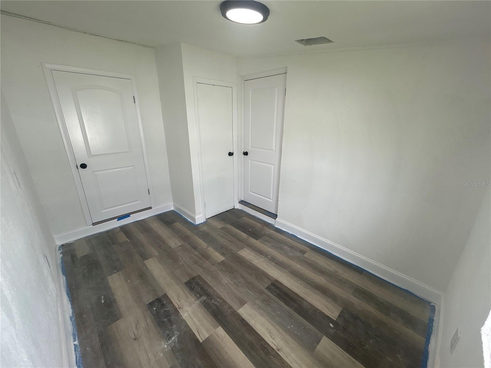 585 LINDLEY TERRACE