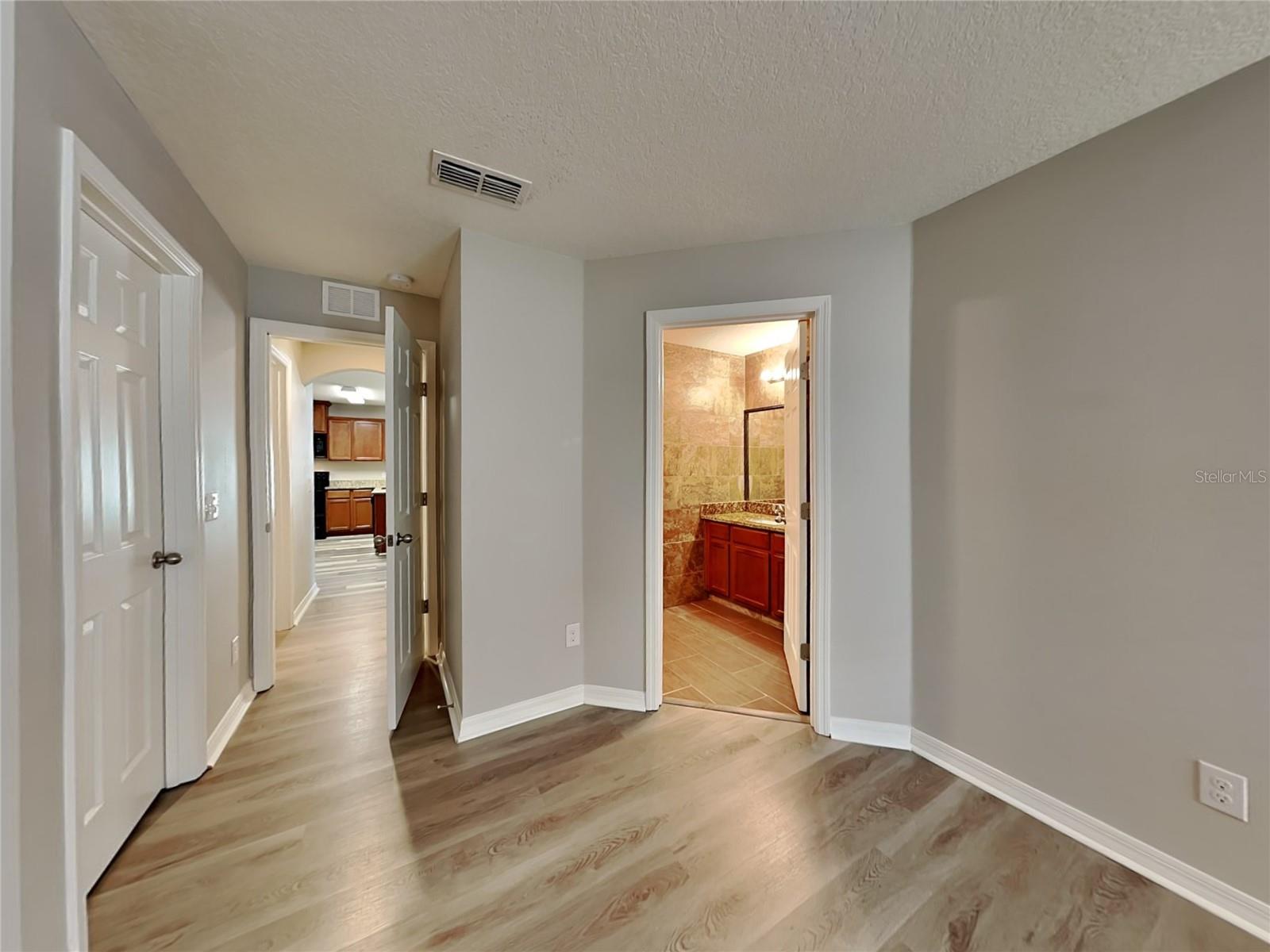 HIGHLAND MDWS PH 2B - Residential Lease