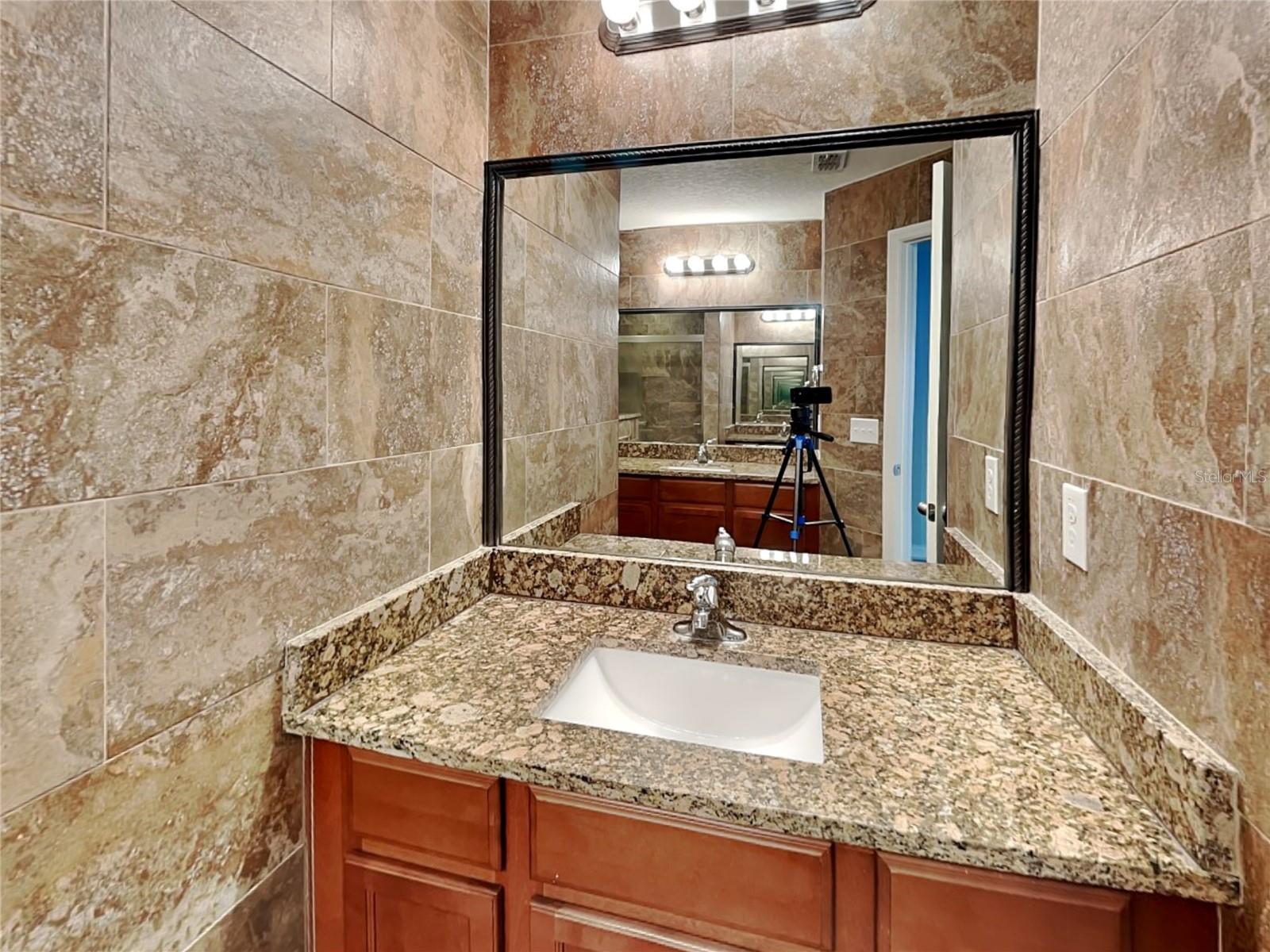 HIGHLAND MDWS PH 2B - Residential Lease