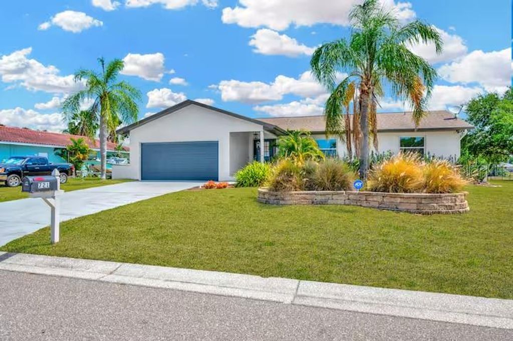 Photo of 721 Eagle Lane, Apollo Beach, FL 33572 (MLS # TB8494549)