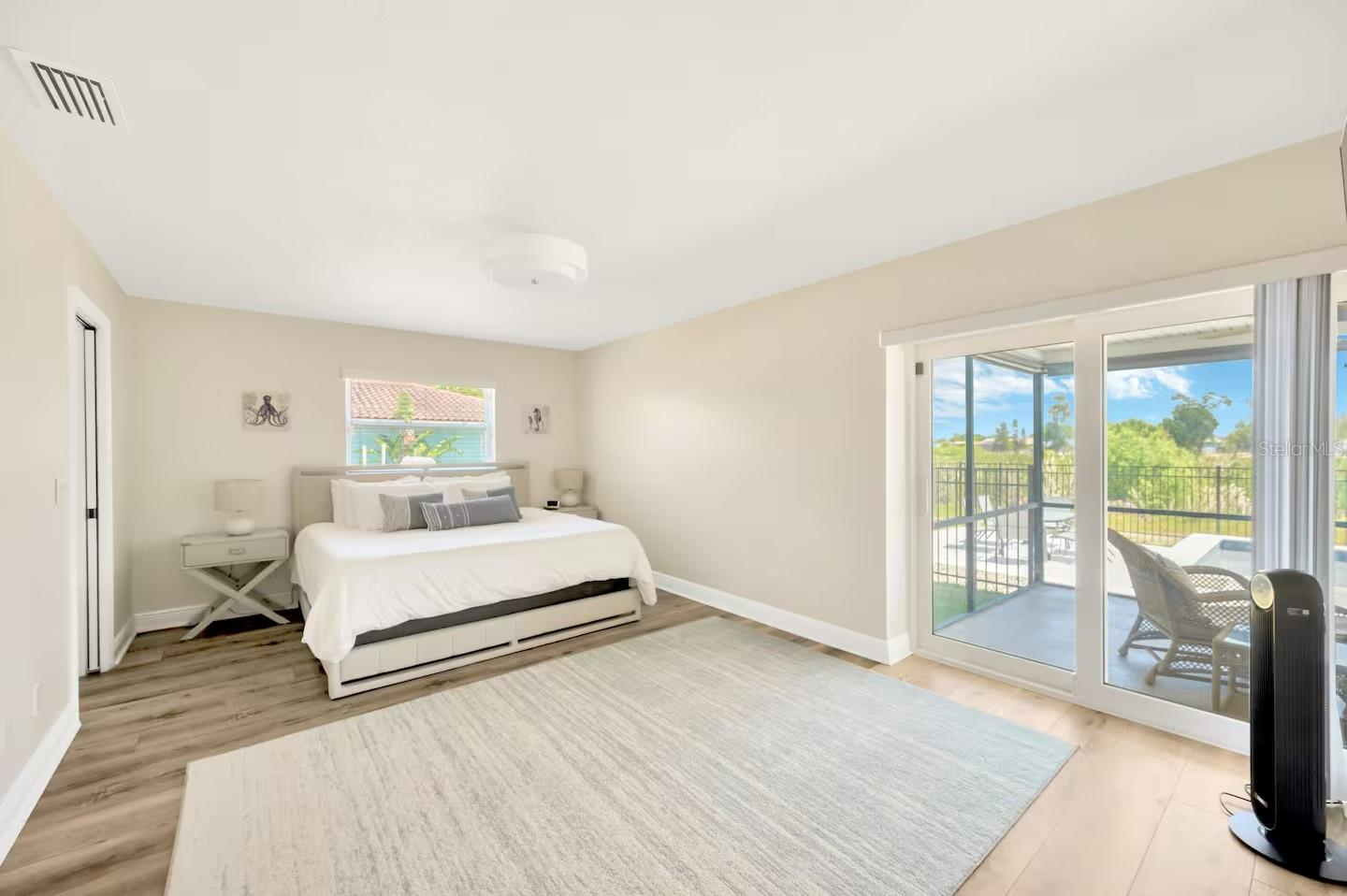 APOLLO BEACH UNIT SIX - Residential