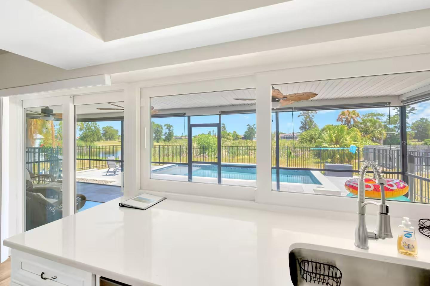 APOLLO BEACH UNIT SIX - Residential