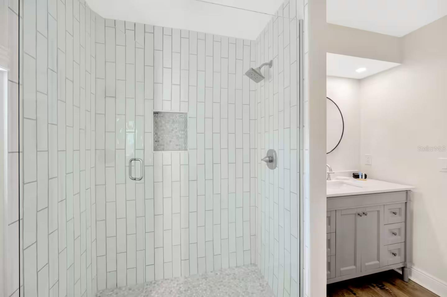 APOLLO BEACH UNIT SIX - Residential