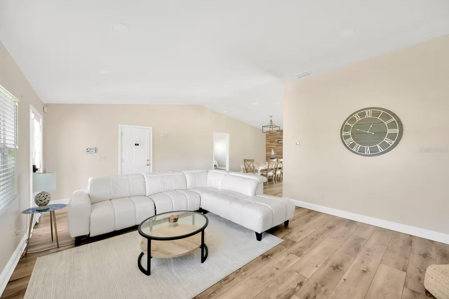 APOLLO BEACH UNIT SIX - Residential