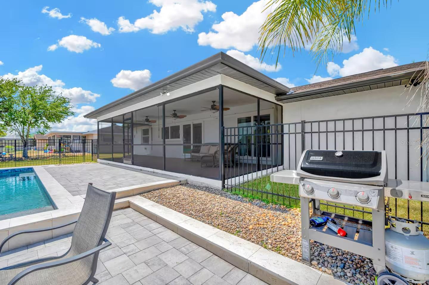 APOLLO BEACH UNIT SIX - Residential