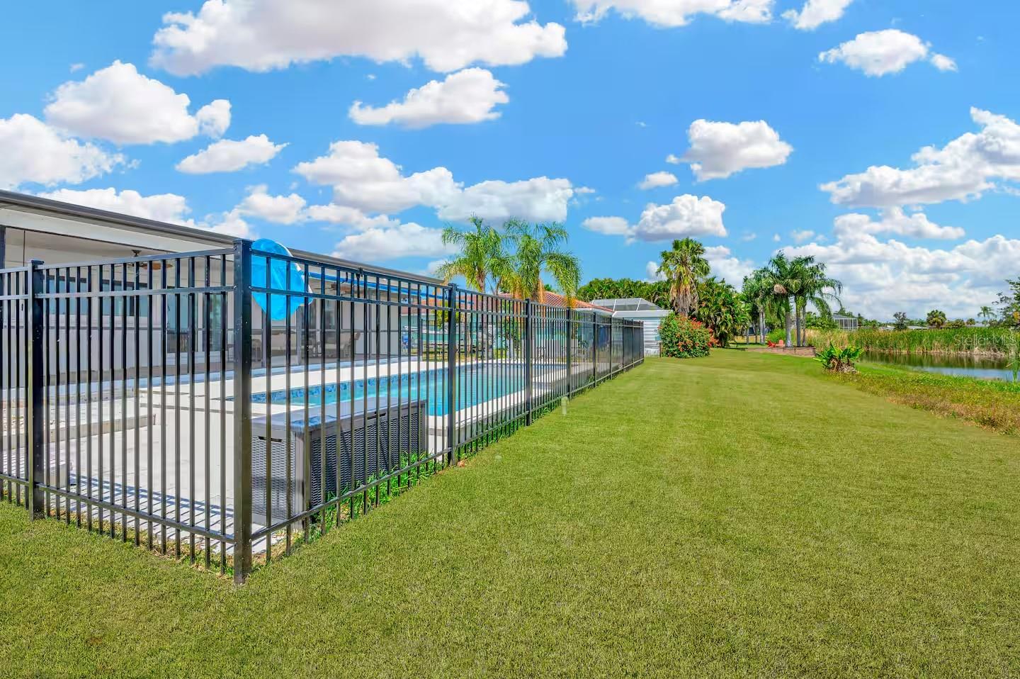 APOLLO BEACH UNIT SIX - Residential