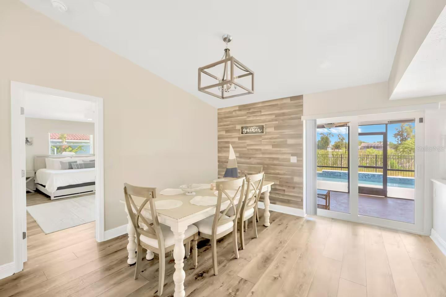 APOLLO BEACH UNIT SIX - Residential