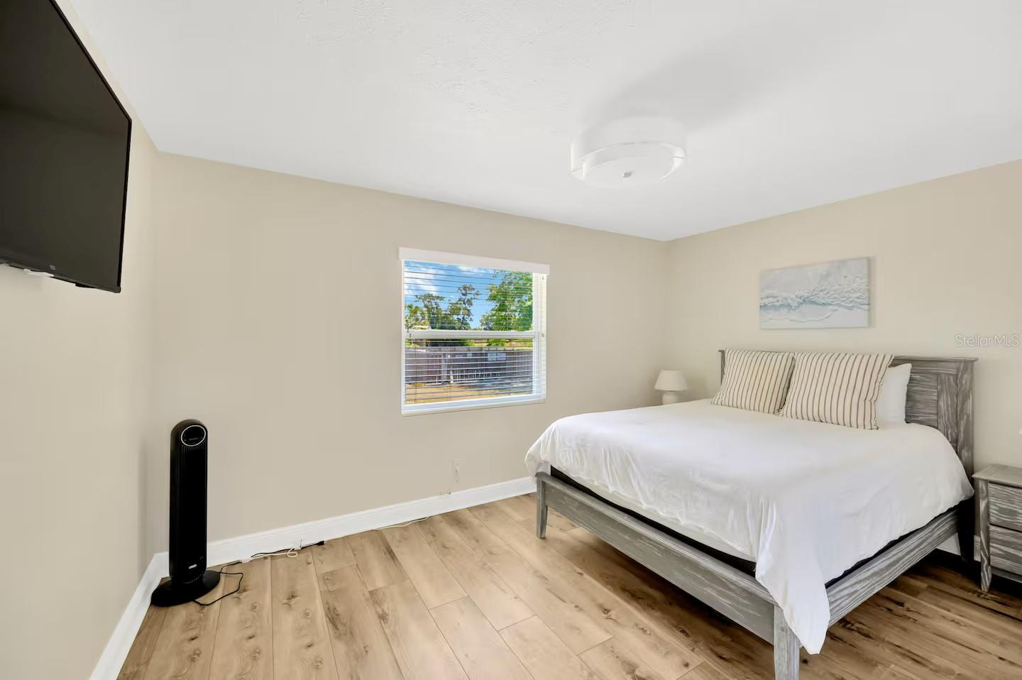 APOLLO BEACH UNIT SIX - Residential