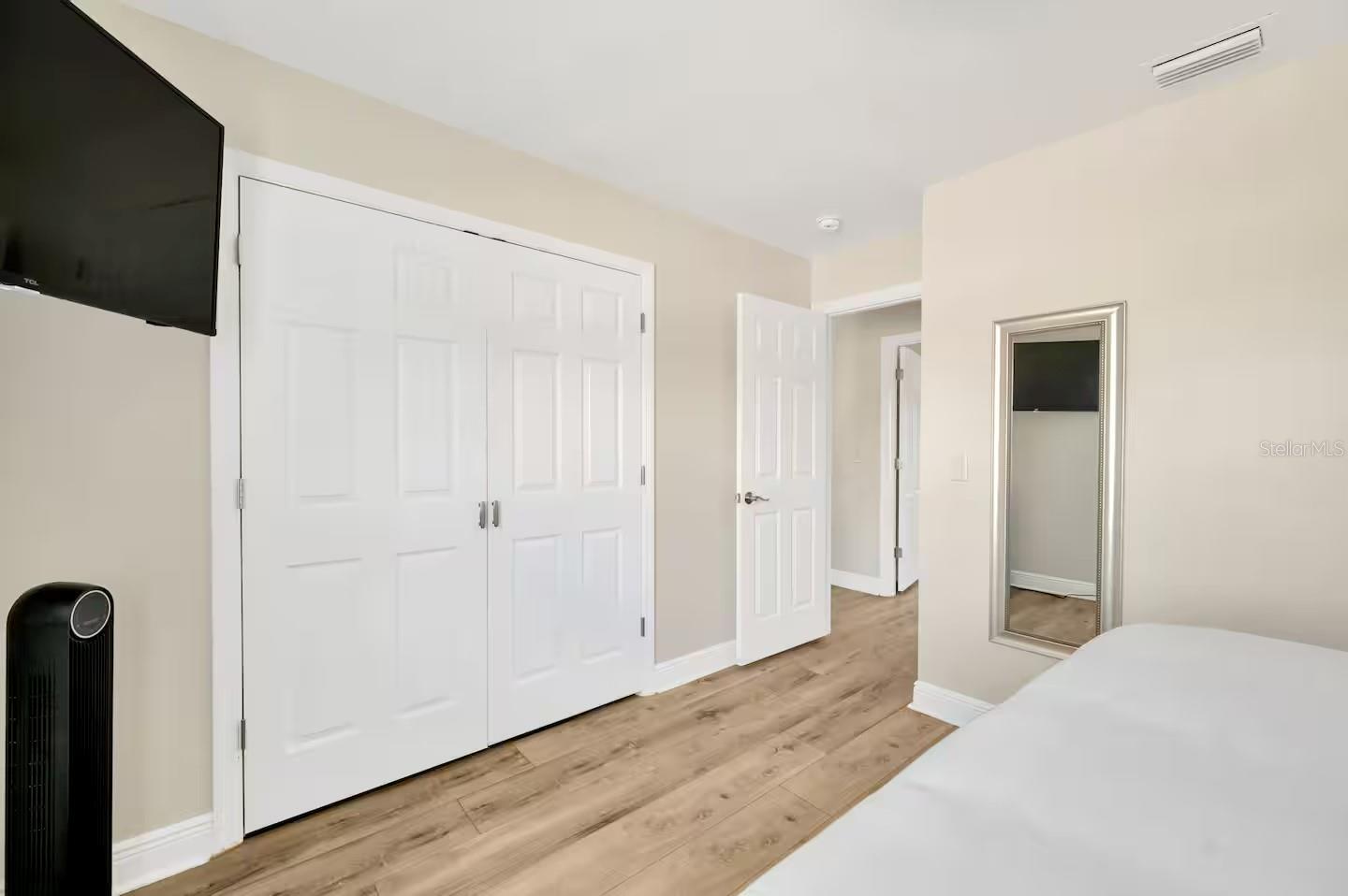 APOLLO BEACH UNIT SIX - Residential