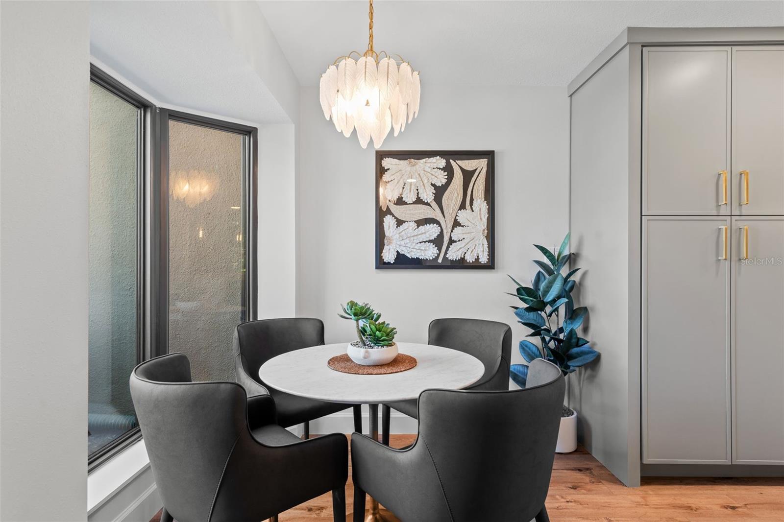 MOORINGS ON LAKE MAITLAND CONDO BLDG 05 - Residential