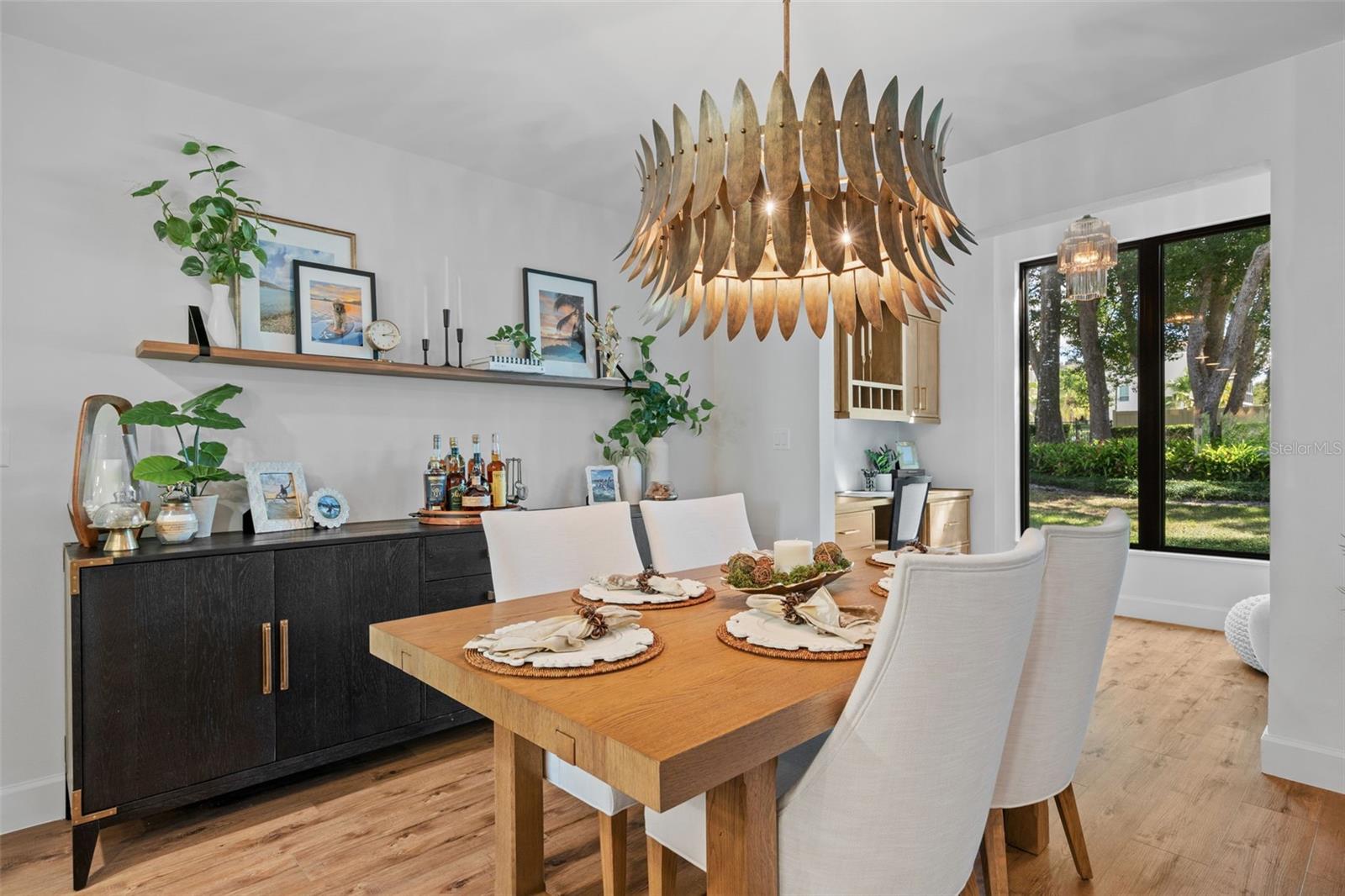 MOORINGS ON LAKE MAITLAND CONDO BLDG 05 - Residential