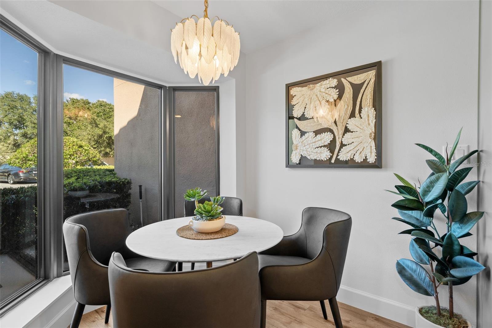 MOORINGS ON LAKE MAITLAND CONDO BLDG 05 - Residential