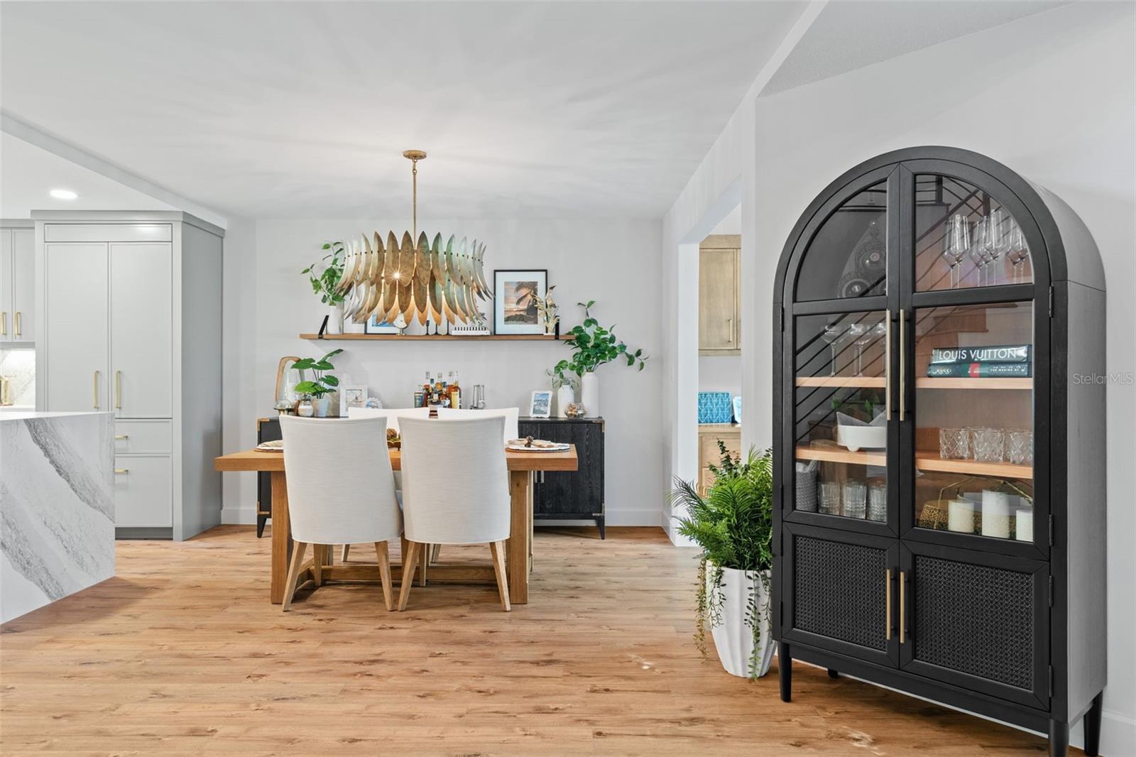 MOORINGS ON LAKE MAITLAND CONDO BLDG 05 - Residential