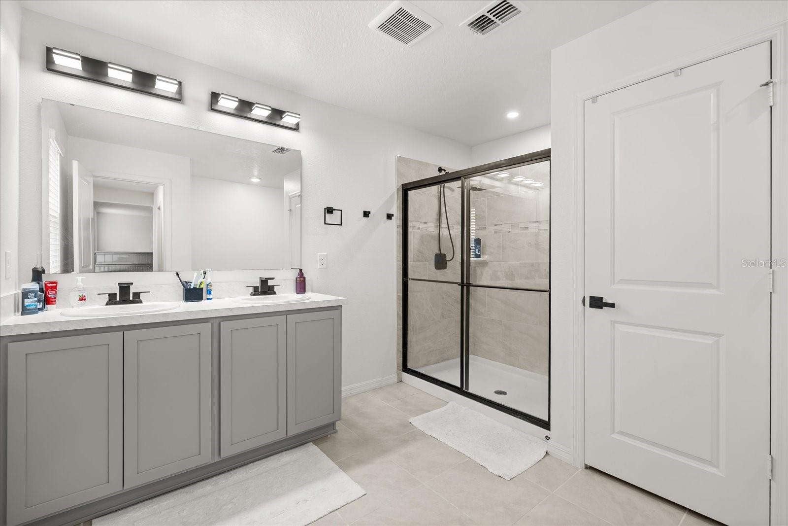 GARDENS II AT LAKE JACKSON - Residential