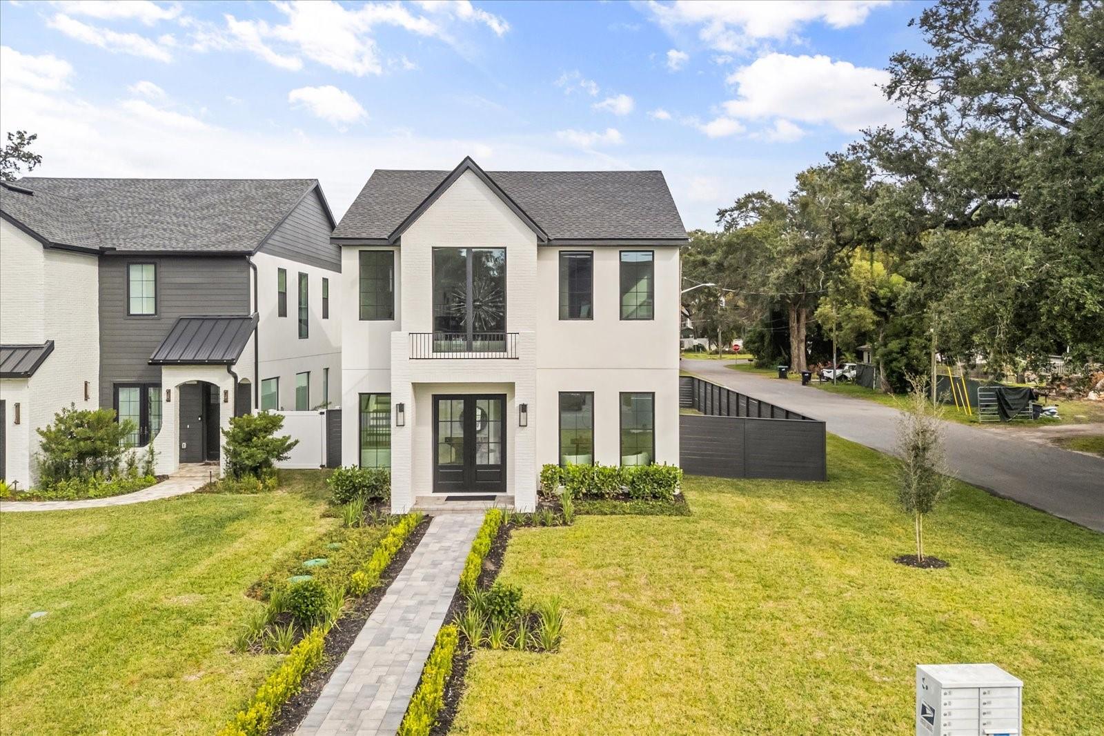 HANDSONHURST - Residential