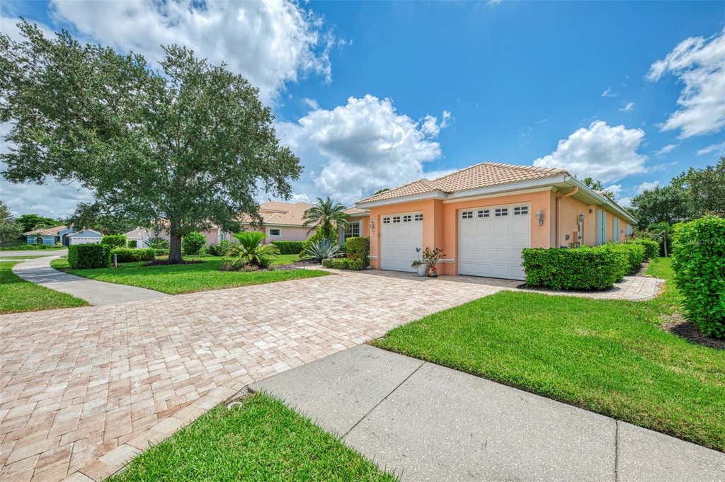 Photo of 5074 Faberge Place, Sarasota, FL 34233 (MLS # A4703616)