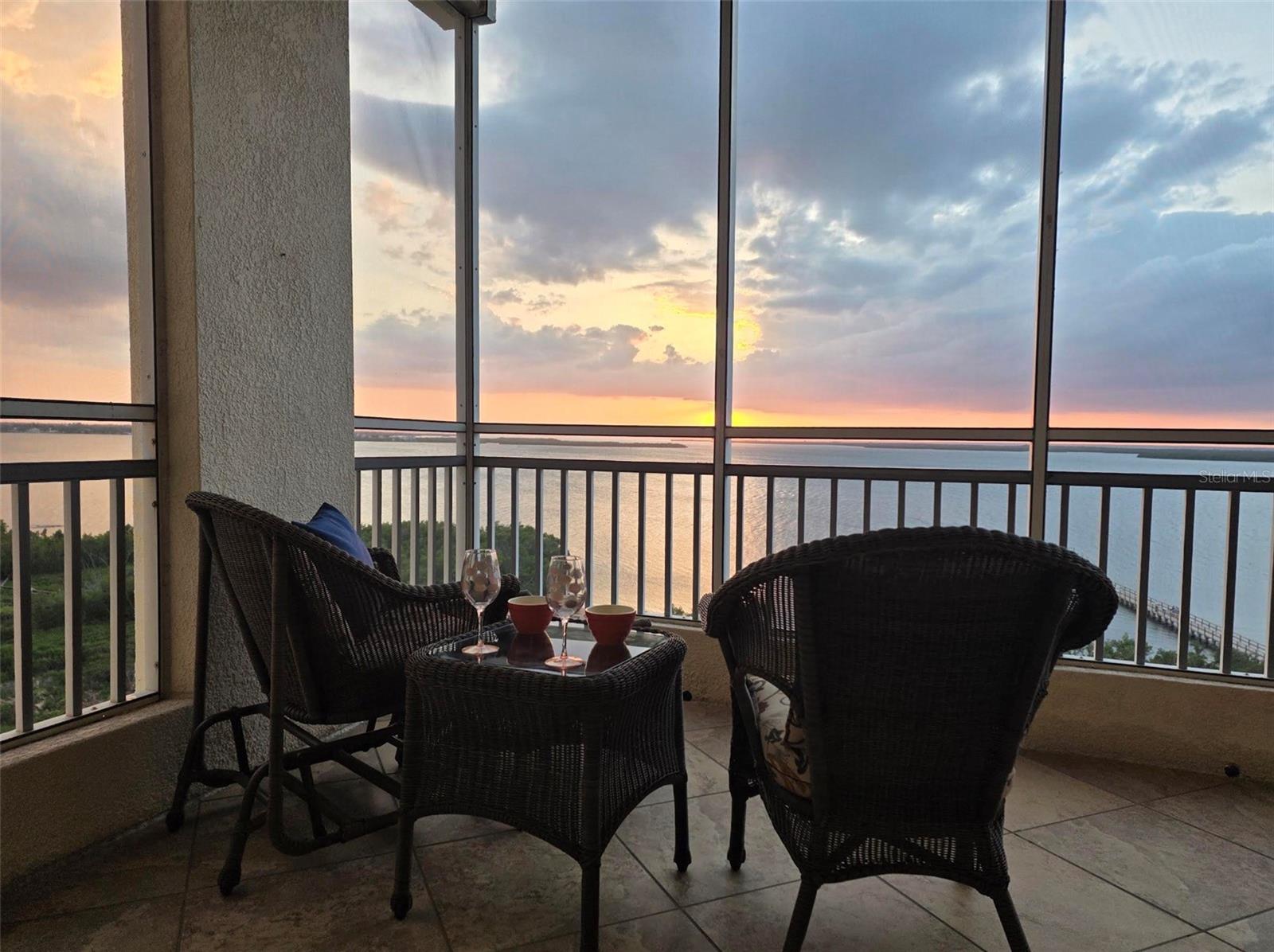BAY CLUB PH II - Residential