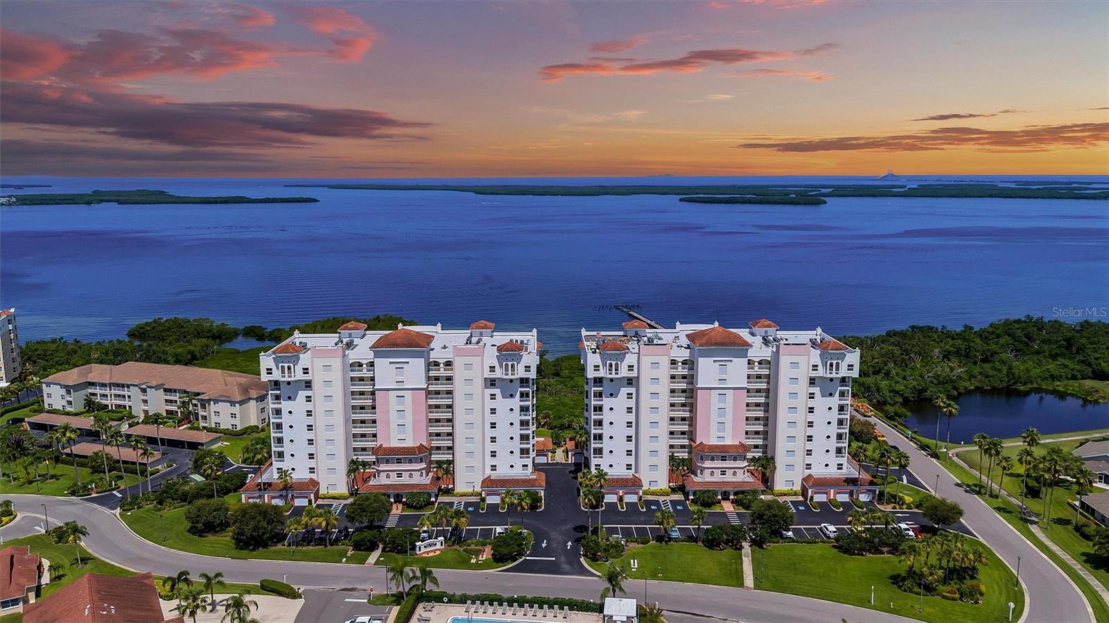 BAY CLUB PH II - Residential