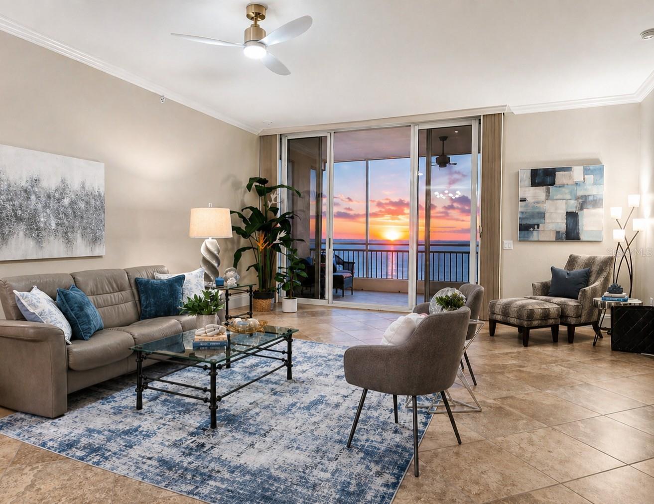 BAY CLUB PH II - Residential
