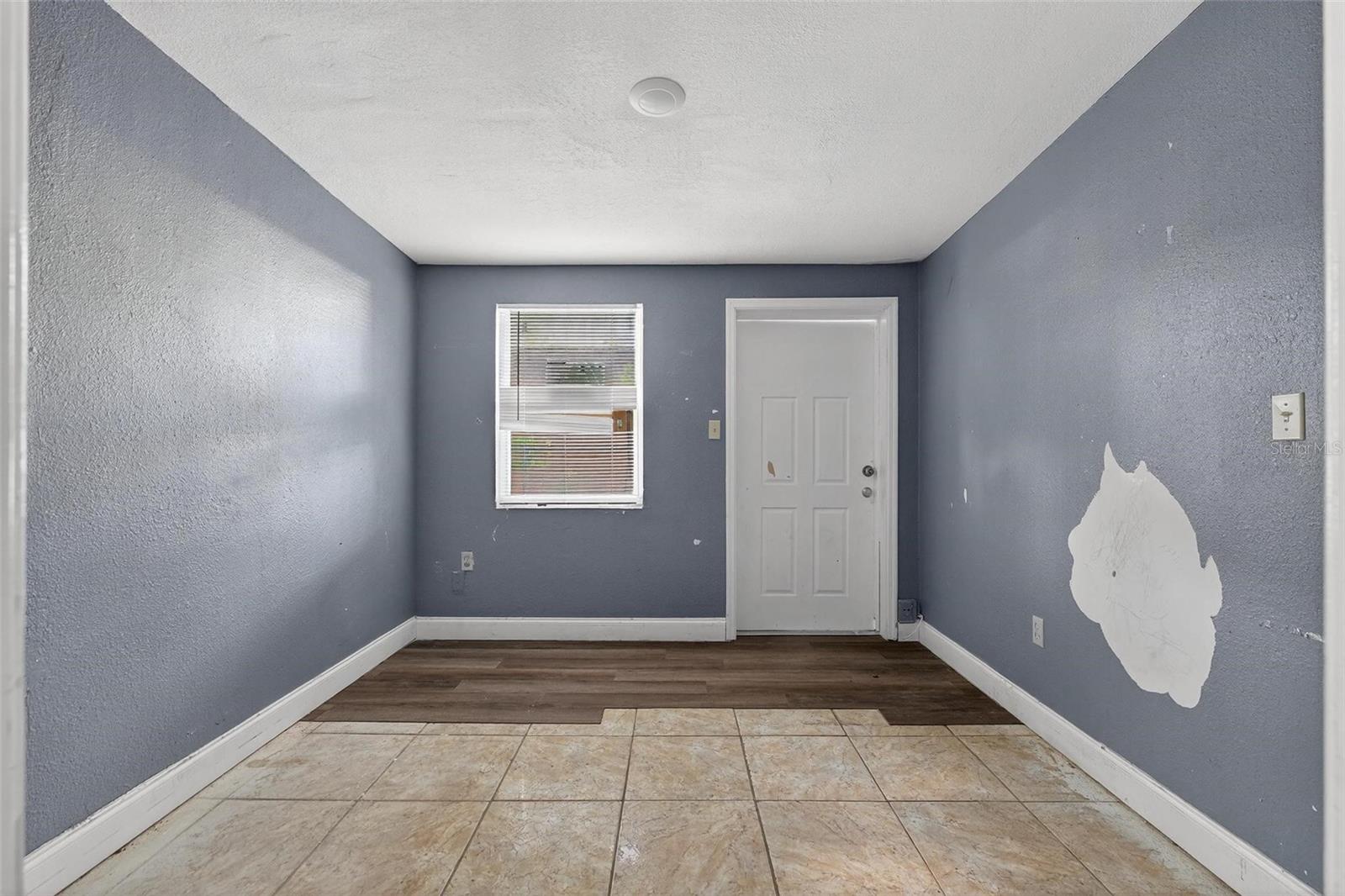 PINE HILLS MANOR 02 - Commercial Sale