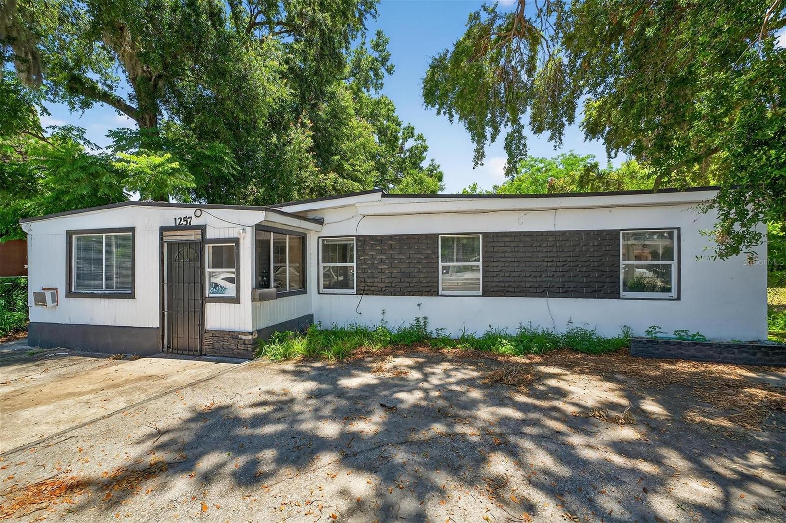 PINE HILLS MANOR 02 - Commercial Sale