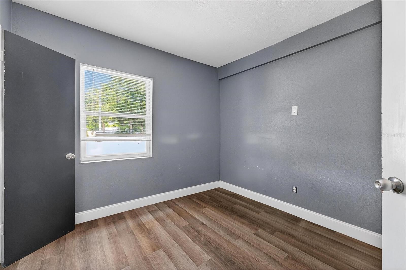 PINE HILLS MANOR 02 - Commercial Sale