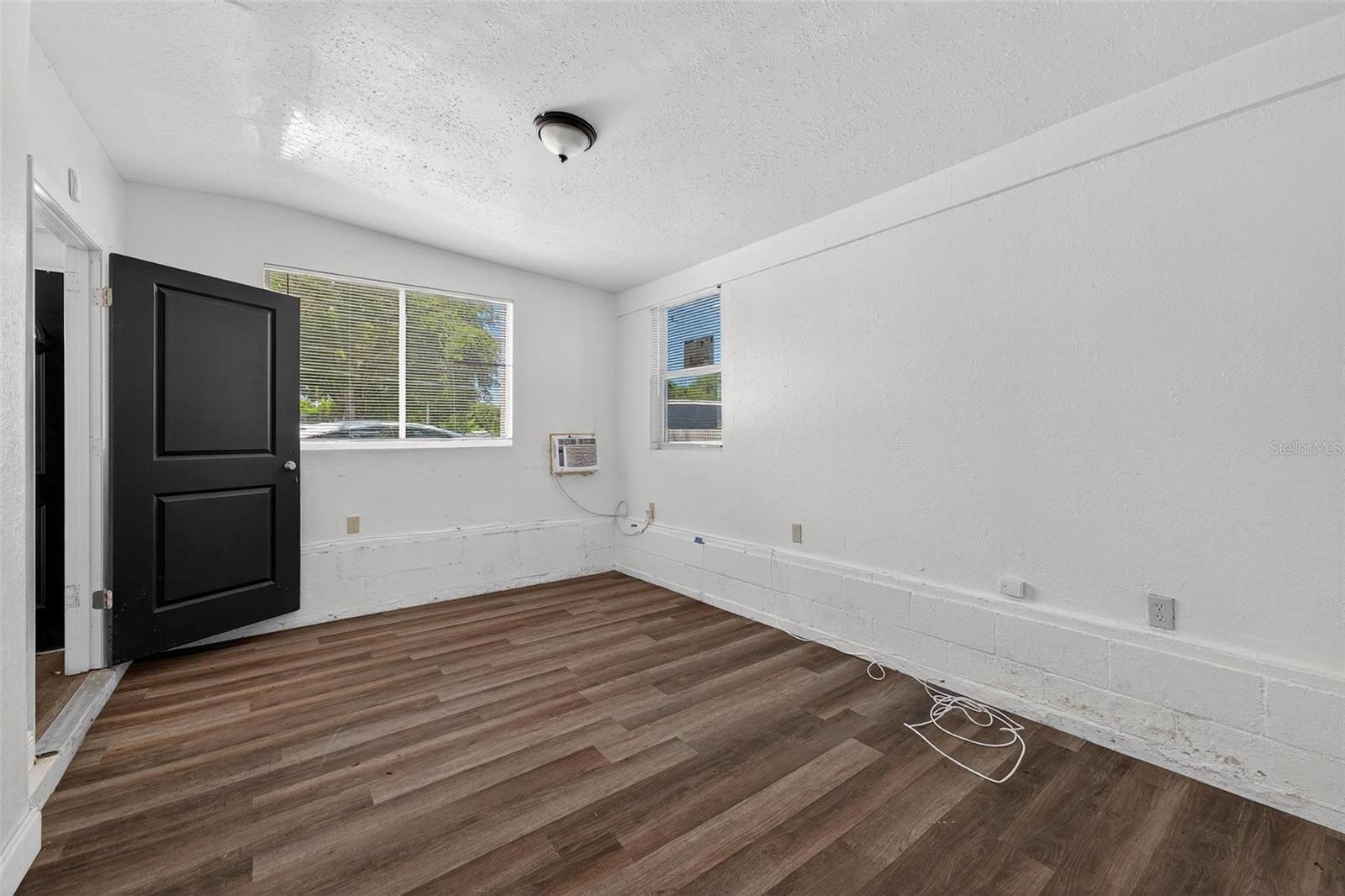 PINE HILLS MANOR 02 - Commercial Sale