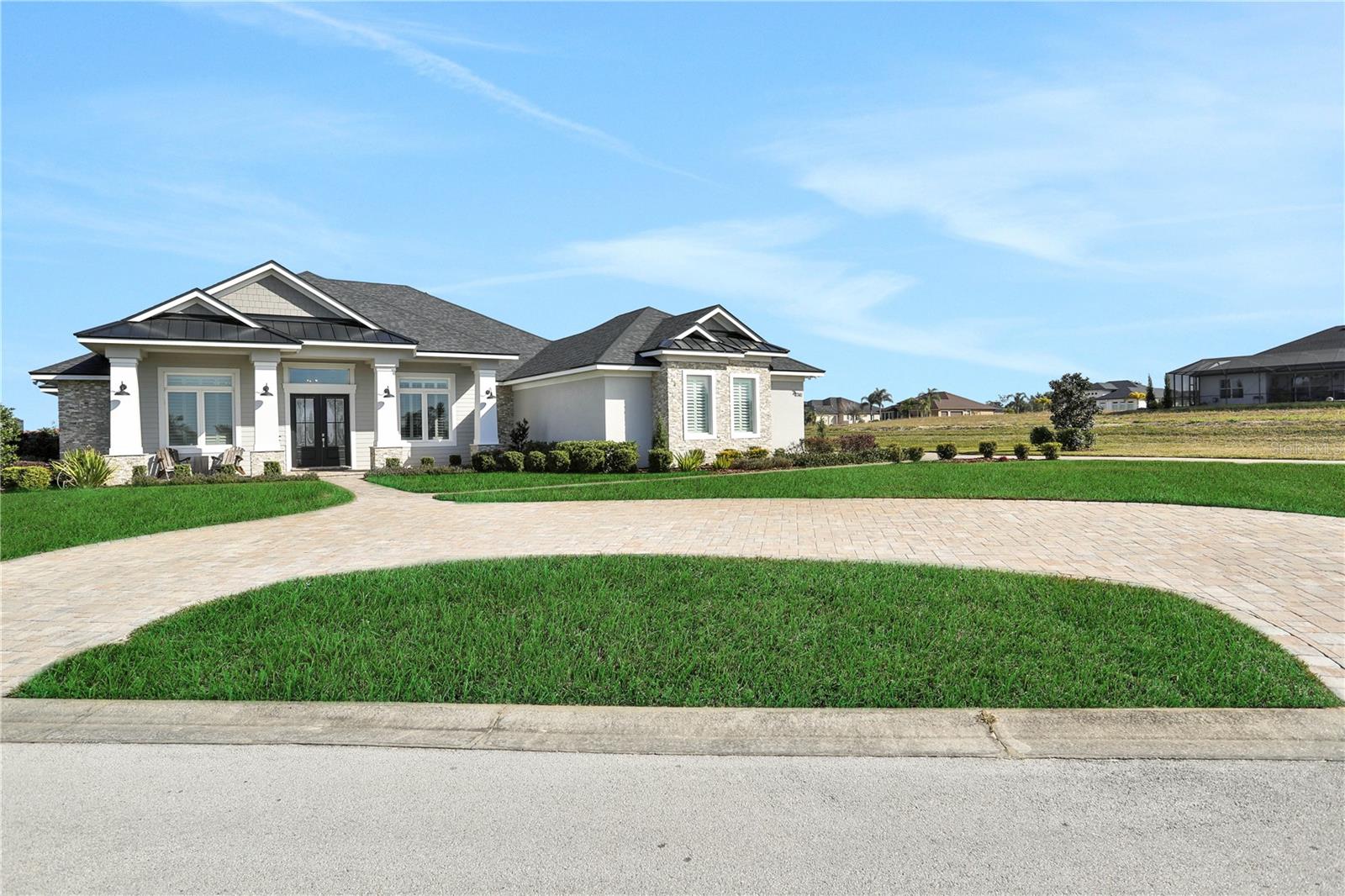 EMERALD PALMS - Residential
