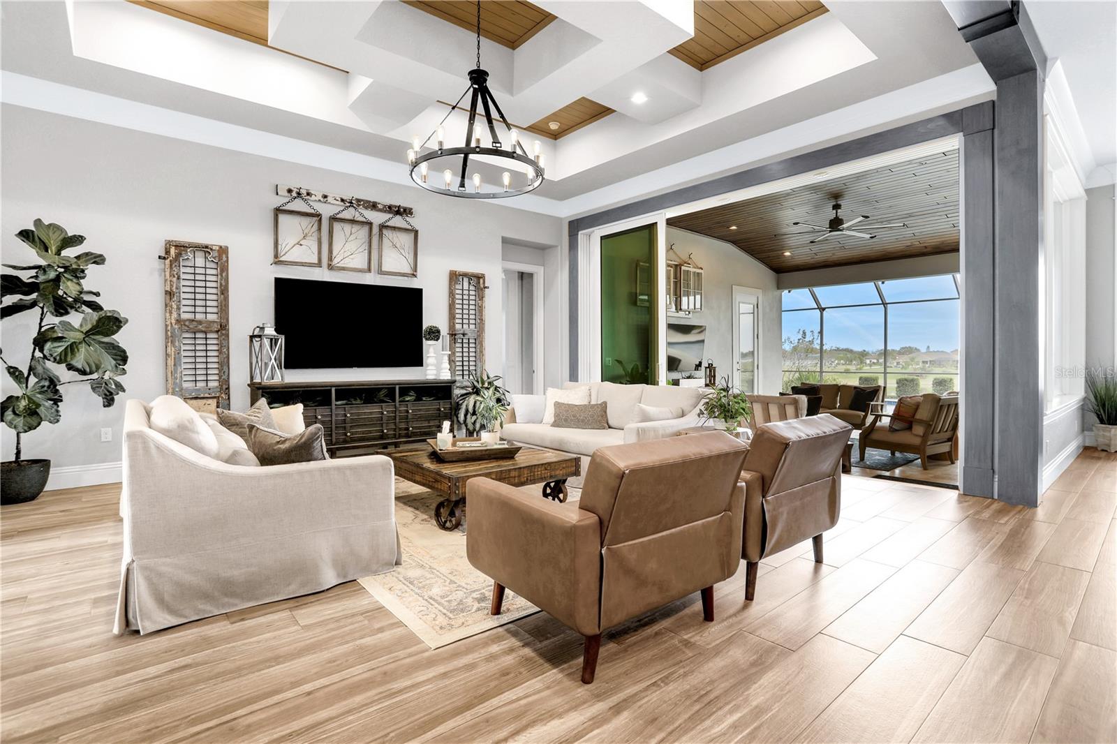 EMERALD PALMS - Residential