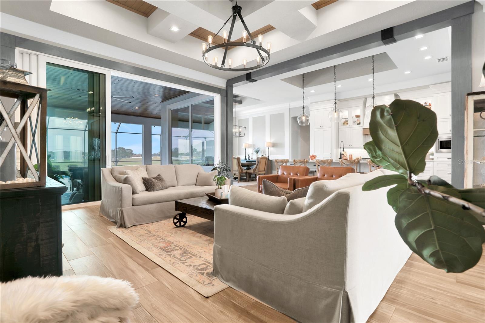 EMERALD PALMS - Residential