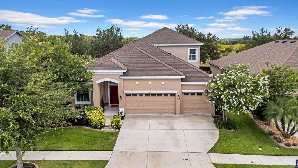 Photo of 32624 Summerglade Drive, Wesley Chapel, FL 33545 (MLS # TB8395789)