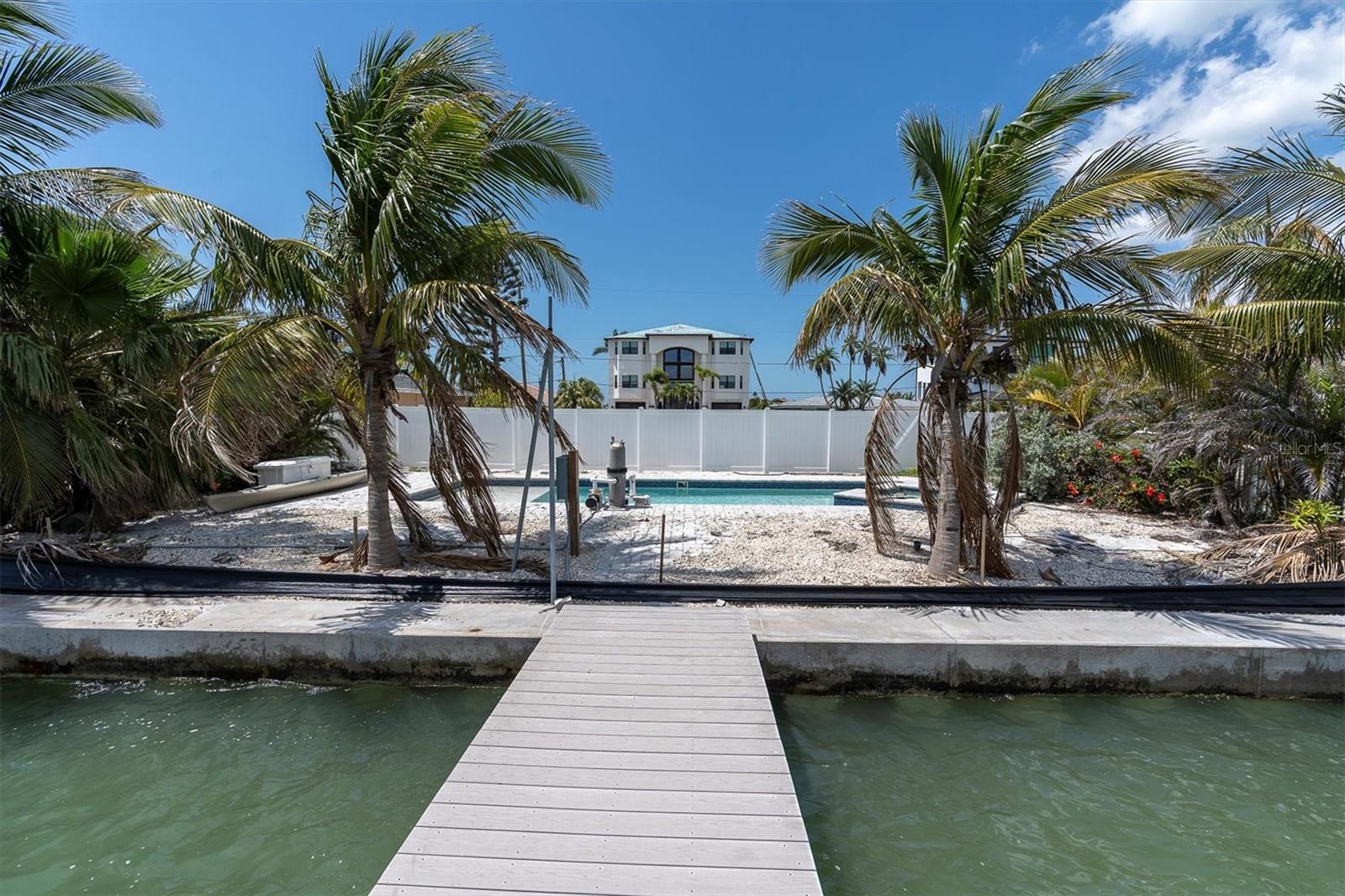 CRYSTAL ISLAND - Residential