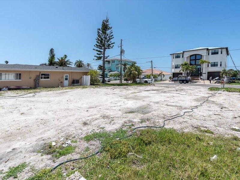 CRYSTAL ISLAND - Residential