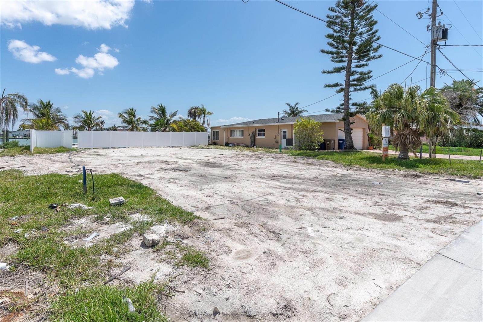 CRYSTAL ISLAND - Residential