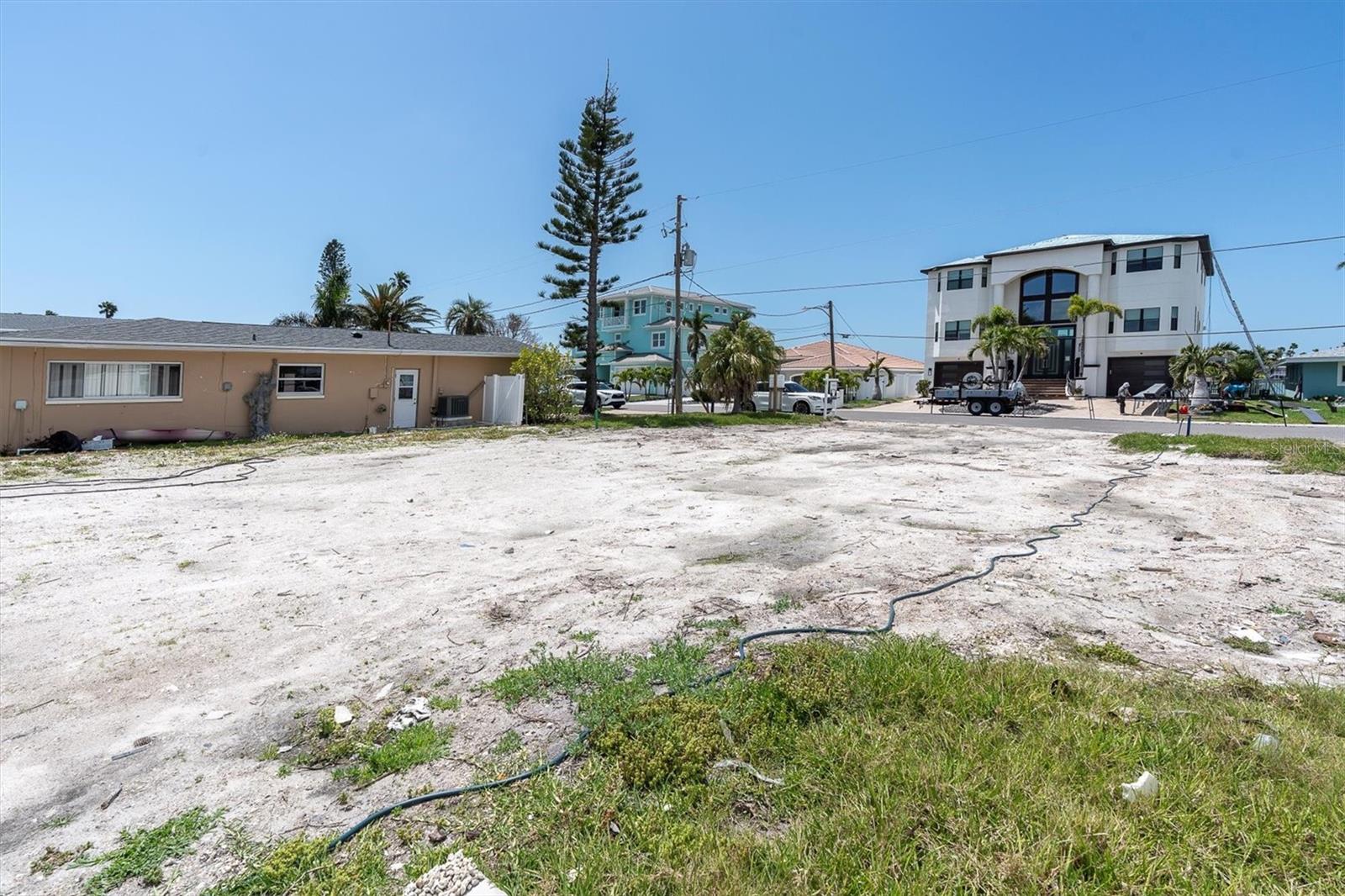 CRYSTAL ISLAND - Residential