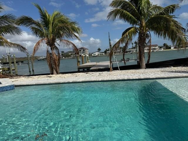 CRYSTAL ISLAND - Residential