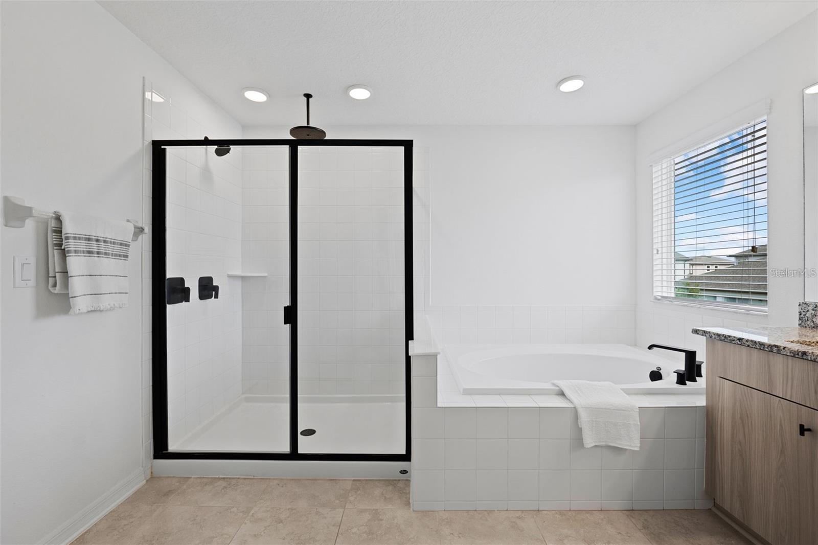 WHISPERING OAKS PRESERVE PH 1 - Residential