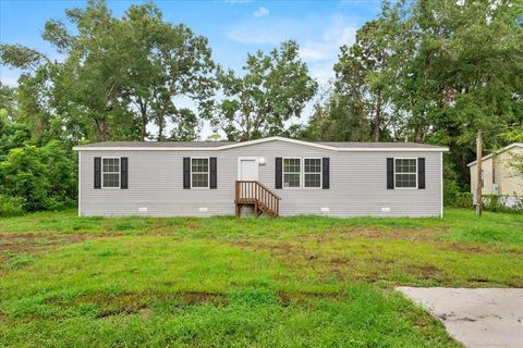 Photo of 17502 Eve Drive, Montverde, FL 34756 (MLS # P4936808)