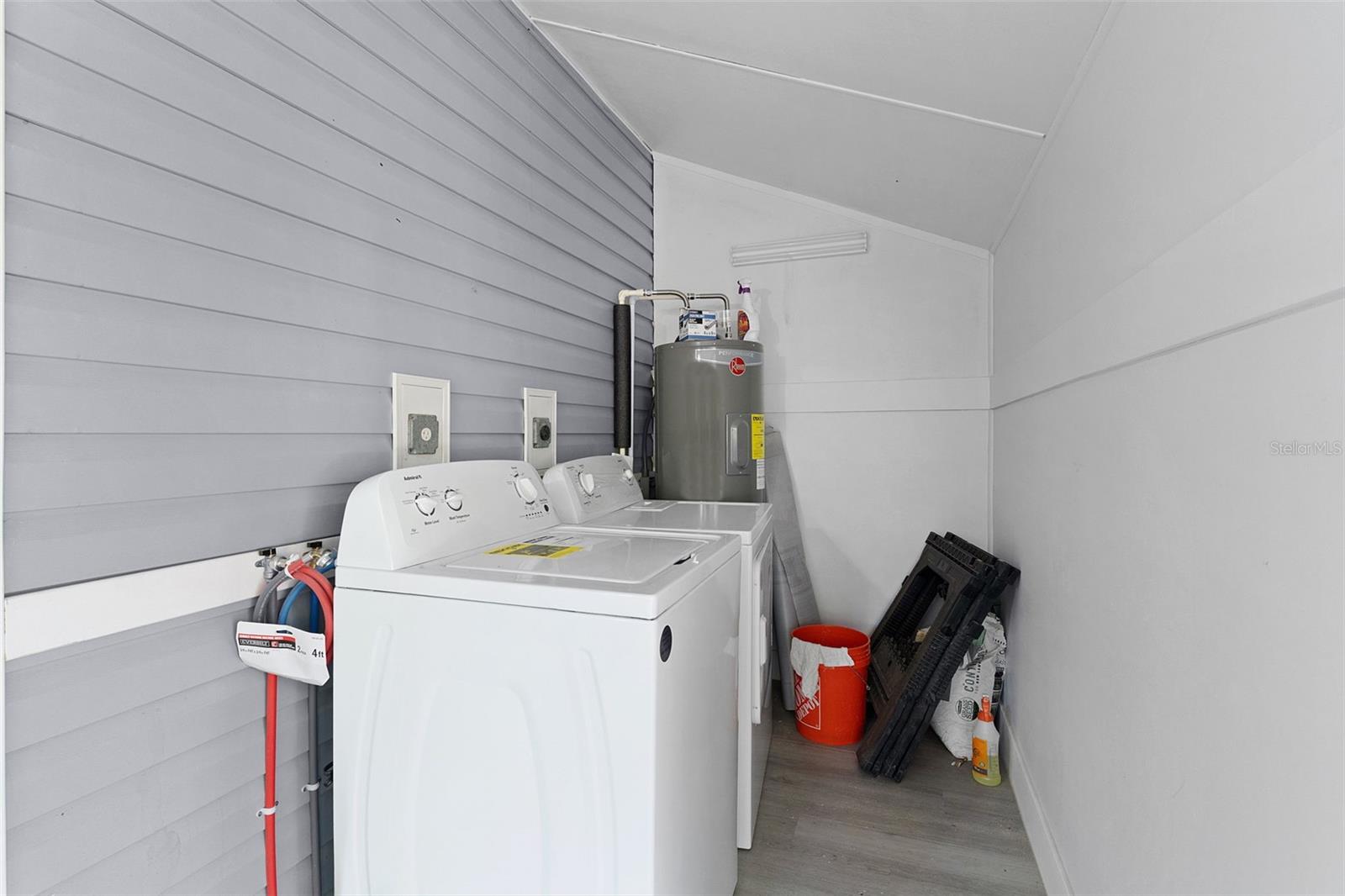 REGAL PARK - Residential