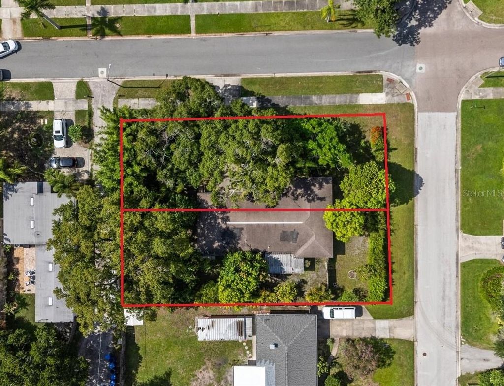 Photo of 655 42nd Avenue N, St Petersburg, FL 33703 (MLS # TB8474192)